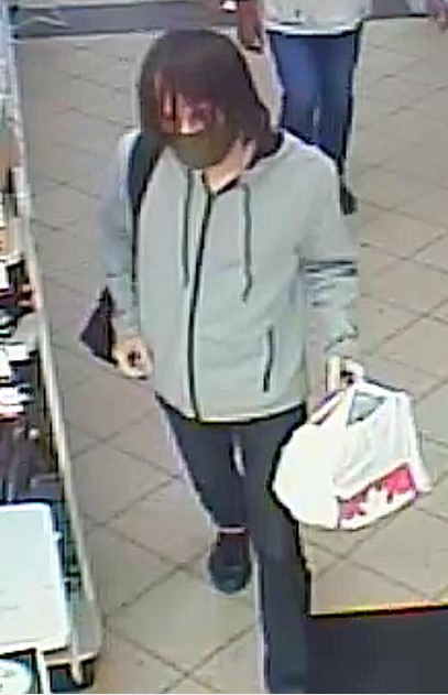 Robbery suspect to ID - Pharmacy (4)