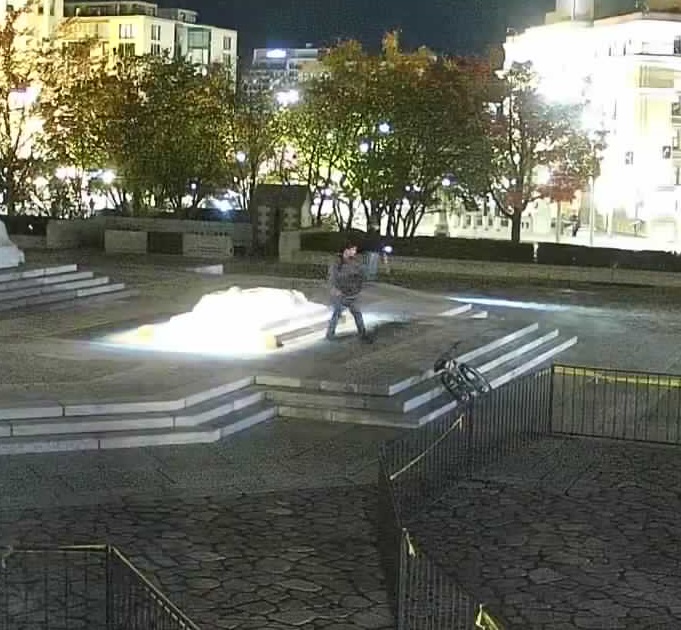 Memorial Tomb Suspect-4